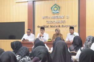 Wakil Menteri Agama RI Kunjungi MTsN 2 Sidoarjo, Berikan Motivasi dan Pembinaan