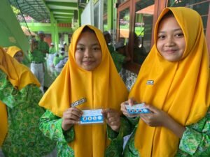 Tes Golongan Darah di MTsN 2 Sidoarjo: Langkah Awal Menuju Kesehatan yang Lebih Baik